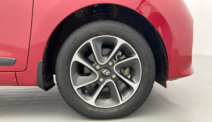 2017 Hyundai Grand i10 SPORTZ (O) 1.2 AT VTVT, Petrol, Automatic, 18,163 km, Right Front Wheel