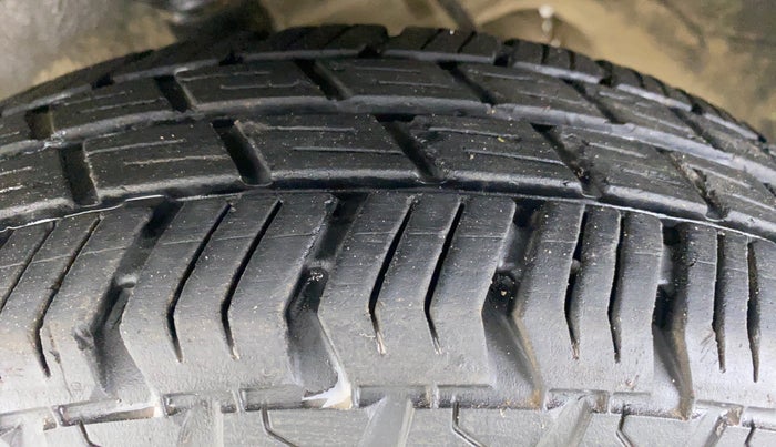 2018 Maruti Alto 800 LXI, Petrol, Manual, 25,026 km, Left Front Tyre Tread