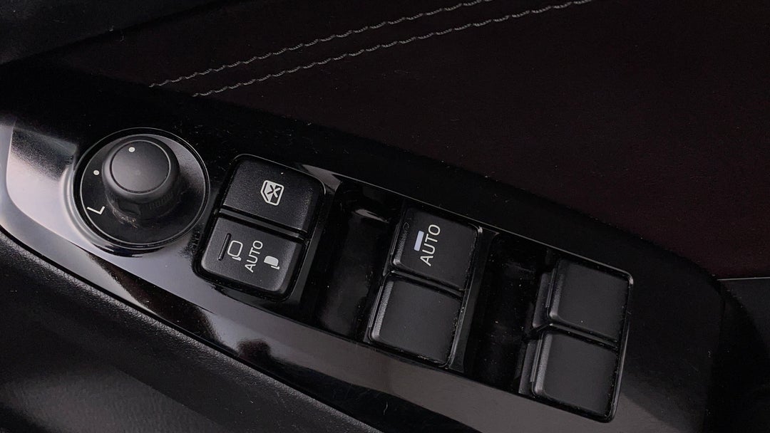 2018 Mazda 3 Touring, Automatic, 118742 km, Drivers Side Door Panel Controls