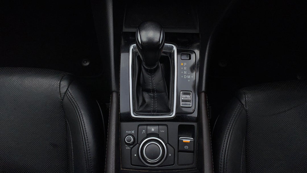 2018 Mazda 3 Touring, Automatic, 118742 km, Gear Lever 