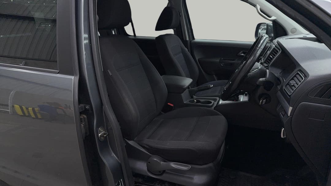 2017 Volkswagen Amarok V6 Tdi 550 Highline, Automatic, 155878 km, Right Side Front Door Cabin View