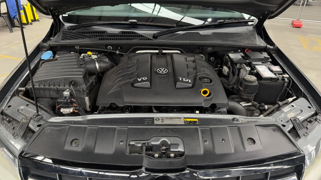 2017 Volkswagen Amarok V6 Tdi 550 Highline, Automatic, 155878 km, Open Bonnet (Engine)