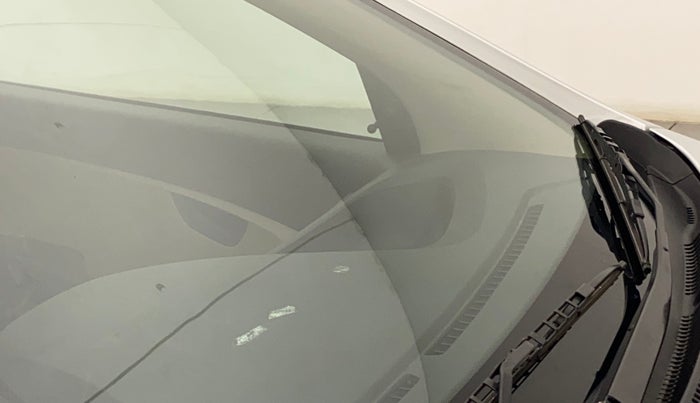 2018 Hyundai Eon ERA +, Petrol, Manual, 39,371 km, Front windshield - Minor spot on windshield