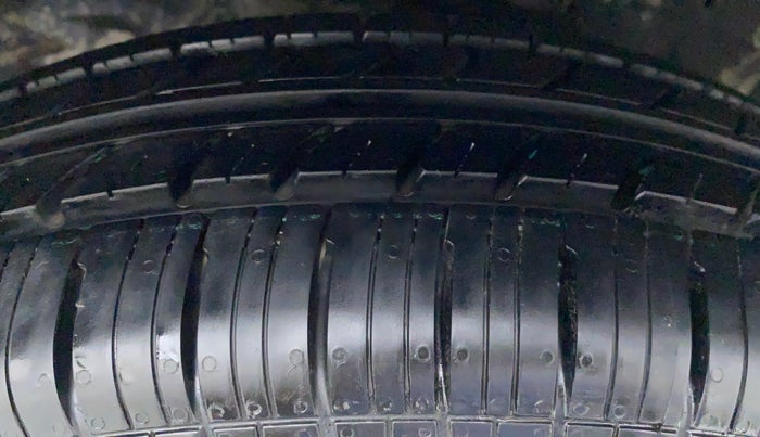 2012 Maruti Swift VDI, Diesel, Manual, 31,562 km, Left Rear Tyre Tread