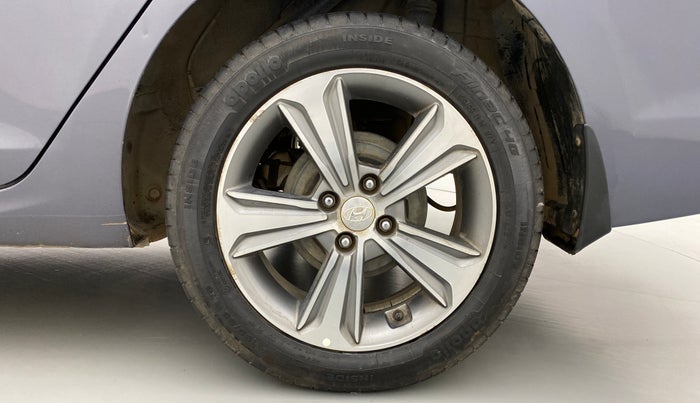 2017 Hyundai Verna 1.6 CRDI SX + AT, Diesel, Automatic, 91,968 km, Left Rear Wheel
