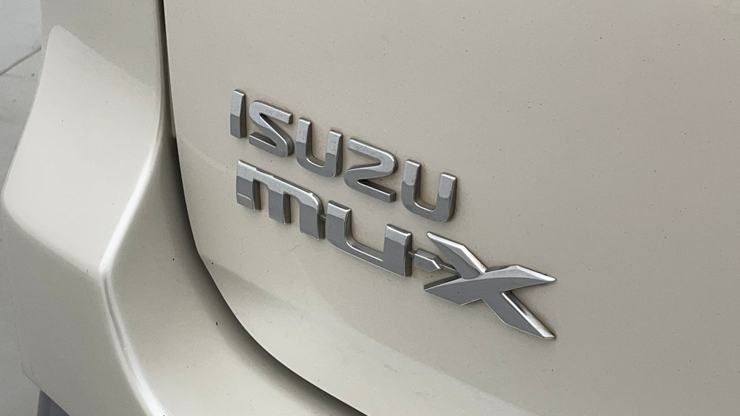 Badge (Boot Left Side)