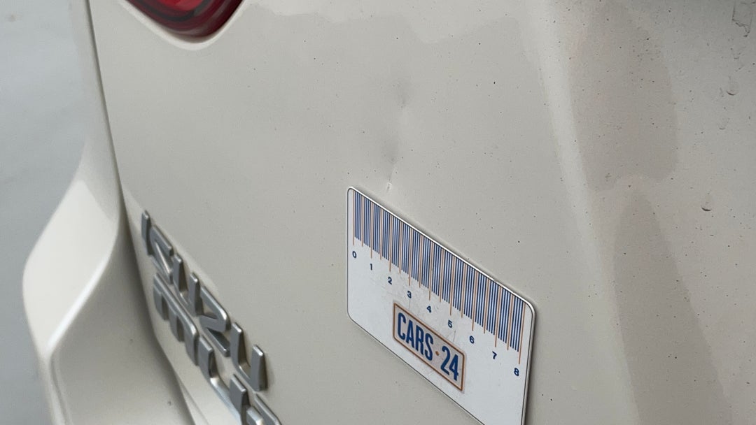 Boot / Tailgate Tailgate Dent