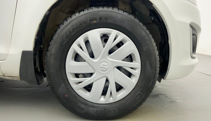 2015 Maruti Swift VDI ABS, Diesel, Manual, 1,04,977 km, Right Front Tyre