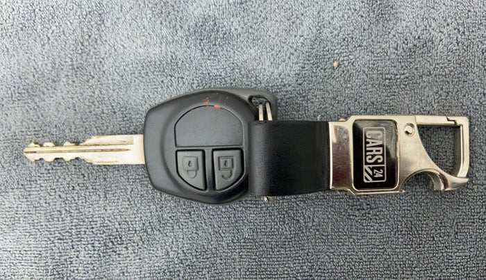 2015 Maruti Swift VDI ABS, Diesel, Manual, 1,04,977 km, Key Close-up