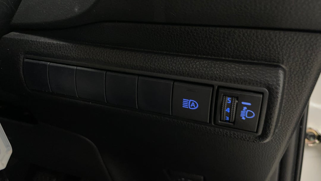 2021 Toyota Corolla Ascent Sport, Automatic, 41595 km, Utility Switches/Buttons