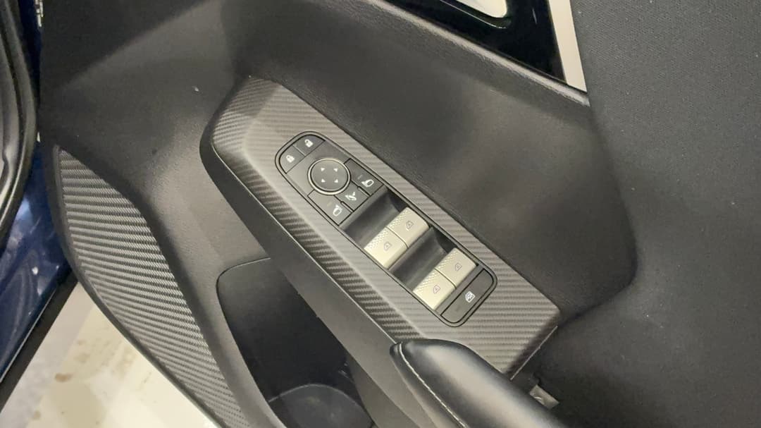 2021 Mitsubishi Outlander Ls 7 Seat (2WD), Automatic, 38414 km, Drivers Side Door Panel Controls
