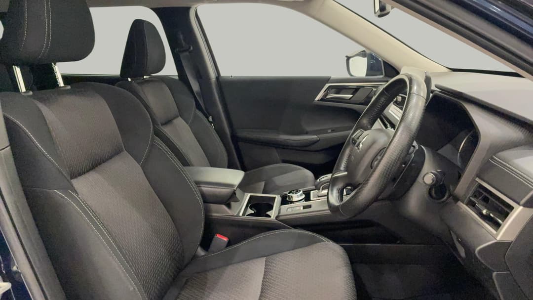 2021 Mitsubishi Outlander Ls 7 Seat (2WD), Automatic, 38414 km, Right Side Front Door Cabin View