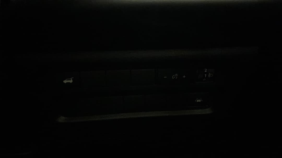 2021 Mitsubishi Outlander Ls 7 Seat (2WD), Automatic, 38414 km, Utility Switches/Buttons