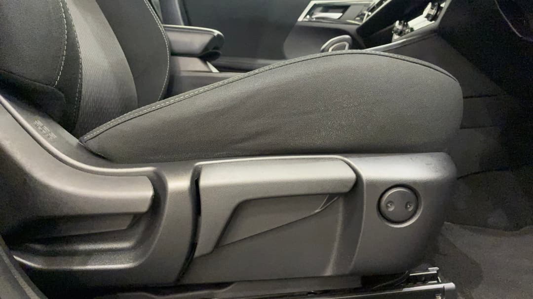 2021 Mitsubishi Outlander Ls 7 Seat (2WD), Automatic, 38414 km, Drivers Side Adjustment Panel