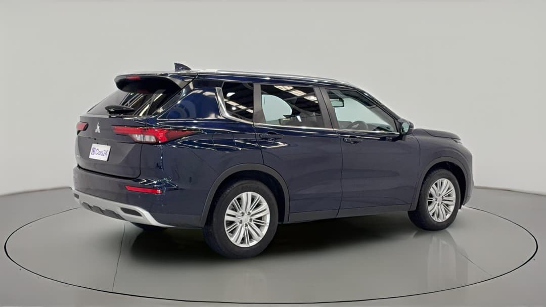 2021 Mitsubishi Outlander Ls 7 Seat (2WD), Automatic, 38414 km, Right Back Diagonal (45- Degree) View