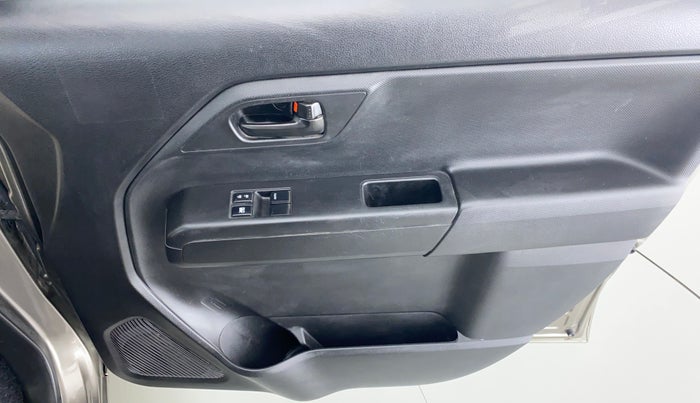 2021 Maruti New Wagon-R 1.0 Lxi (o) cng, CNG, Manual, 17,108 km, Driver Side Door Panels Control