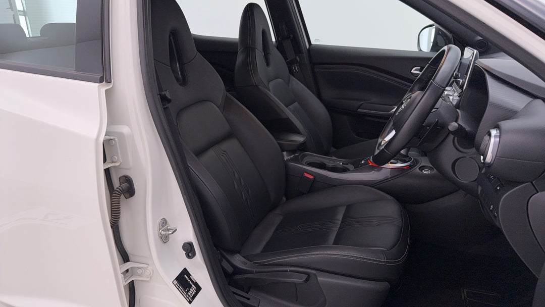 2023 Nissan Juke St-l, Automatic, 57218 km, Right Side Front Door Cabin View