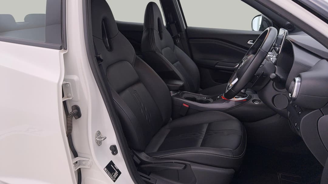 2023 Nissan Juke St-l, Automatic, 58002 km, Right Side Front Door Cabin View