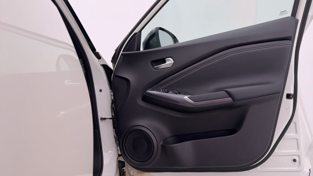 2023 Nissan Juke St-l, Automatic, 57218 km, Speaker View