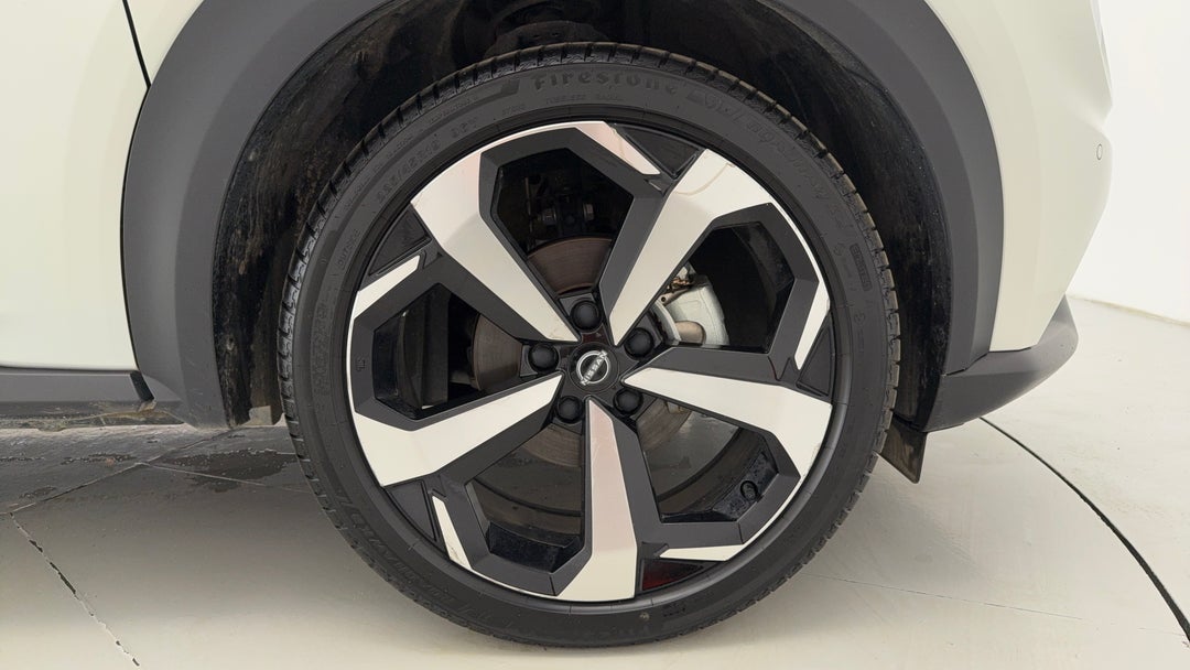 2023 Nissan Juke St-l, Automatic, 57218 km, Right Front Wheel