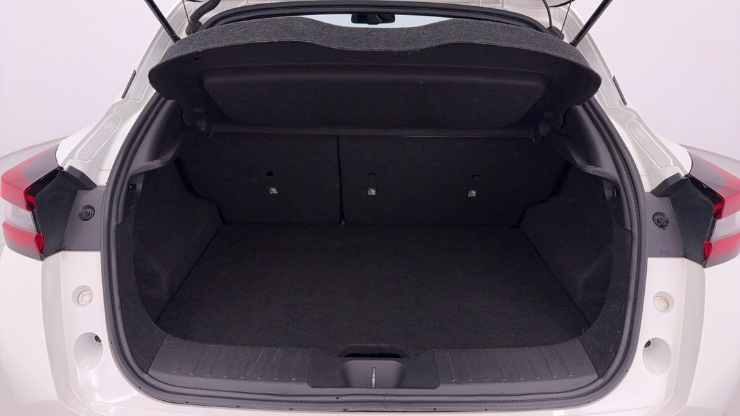2023 Nissan Juke St-l, Automatic, 57218 km, Boot Inside View