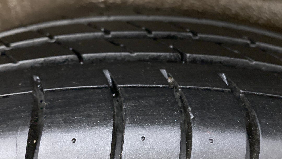 Right Rear Tyre Tread