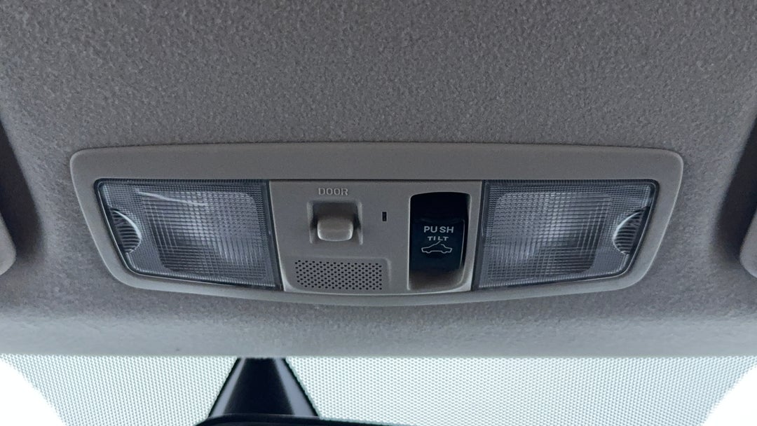 On-Roof Controls/Sunglass holder