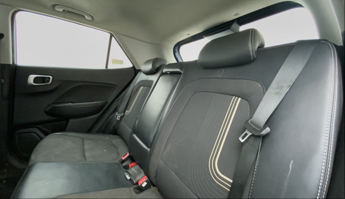 2019 Hyundai VENUE SX(O) CRDi, Diesel, Manual, 55,828 km, Right Side Rear Door Cabin