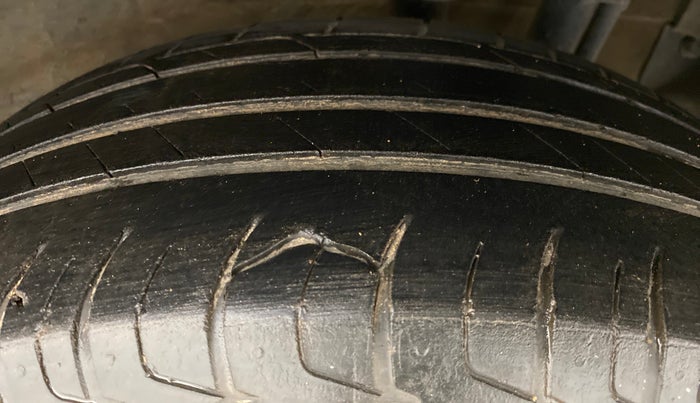 2018 Tata NEXON XZ+ 1.2 DUAL TONE, Petrol, Manual, 43,864 km, Left Rear Tyre Tread