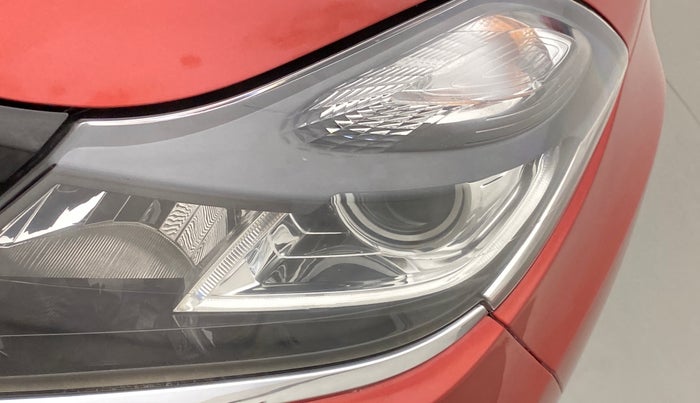 2018 Tata NEXON XZ+ 1.2 DUAL TONE, Petrol, Manual, 43,864 km, Left headlight - Faded