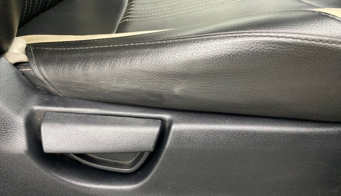 2019 Hyundai NEW SANTRO 1.1 MAGNA MT, Petrol, Manual, 48,163 km, Driver Side Adjustment Panel