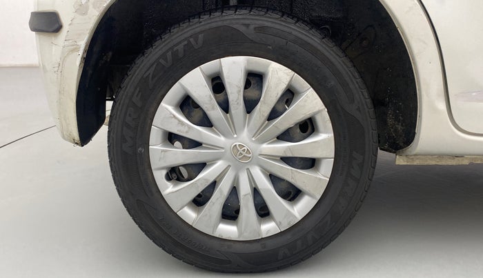 2014 Toyota Etios Liva G, Petrol, Manual, 45,164 km, Right Rear Wheel