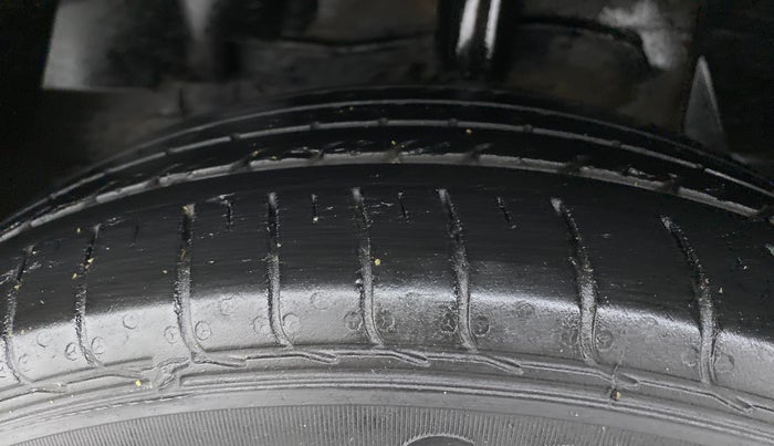 2021 Tata NEXON XZ DIESEL, Diesel, Manual, 66,613 km, Left Front Tyre Tread
