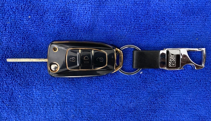 2021 Tata NEXON XZ DIESEL, Diesel, Manual, 66,613 km, Key Close Up