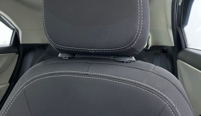 2021 Tata NEXON XZ DIESEL, Diesel, Manual, 66,613 km, Front left seat (passenger seat) - Headrest has minor damage