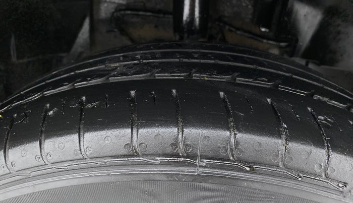 2021 Tata NEXON XZ DIESEL, Diesel, Manual, 66,613 km, Right Front Tyre Tread