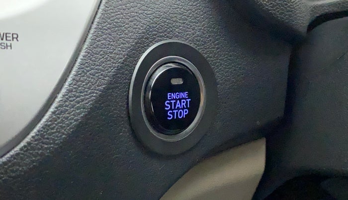 2017 Hyundai Verna 1.6 VTVT SX (O) AT, Petrol, Automatic, 33,742 km, Keyless Start/ Stop Button