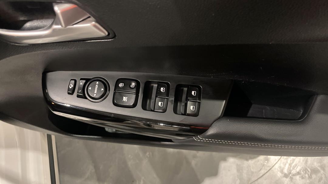 2025 Kia Picanto Gt Line (pe2), Automatic, 31823 km, Drivers Side Door Panel Controls