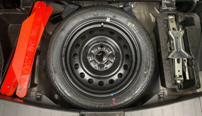 2017 Maruti Wagon R 1.0 VXI, Petrol, Manual, 11,997 km, Spare Tyre