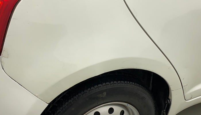 2010 Maruti Swift LXI, Petrol, Manual, 70,437 km, Right quarter panel - Minor scratches