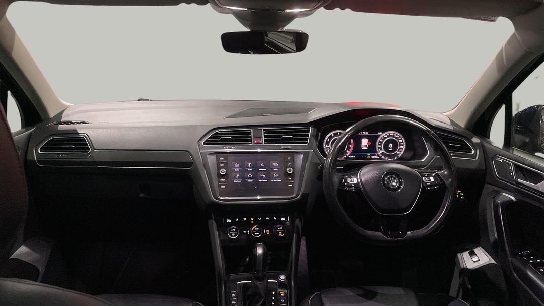2018 Volkswagen Tiguan 132 Tsi Comfortline, Automatic, 120723 km, Dashboard View