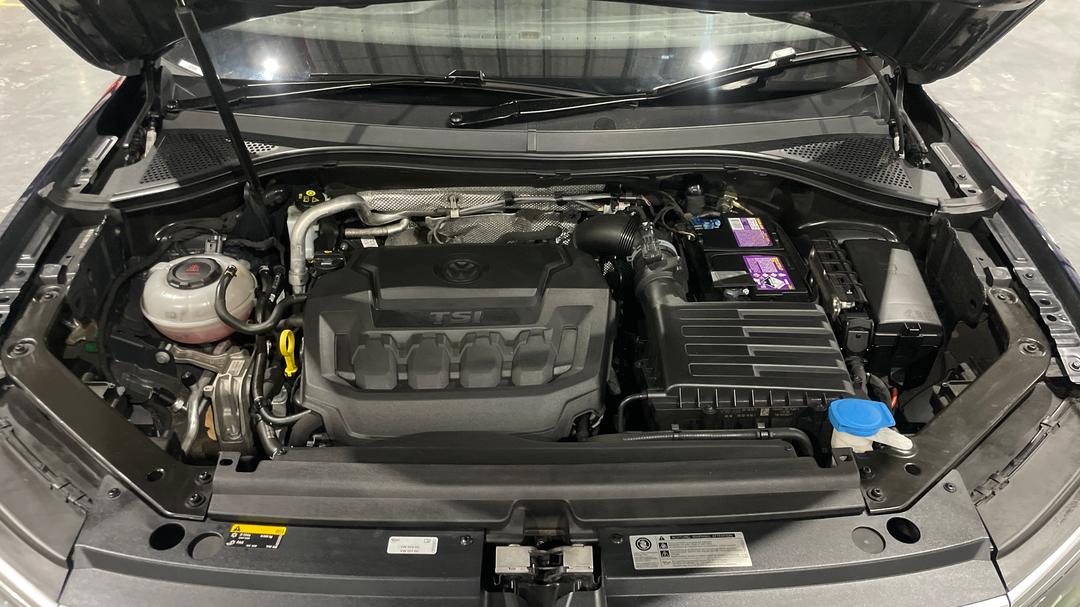2018 Volkswagen Tiguan 132 Tsi Comfortline, Automatic, 120723 km, Open Bonnet (Engine)