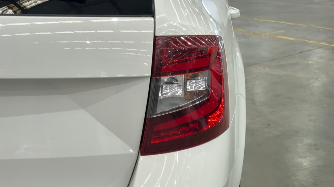 2018 SKODA Octavia 110 Tsi, Automatic, 155780 km, Badge (Boot Right Side)