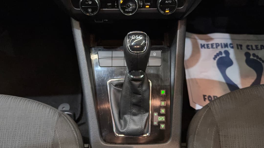 2018 SKODA Octavia 110 Tsi, Automatic, 155780 km, Gear Lever 