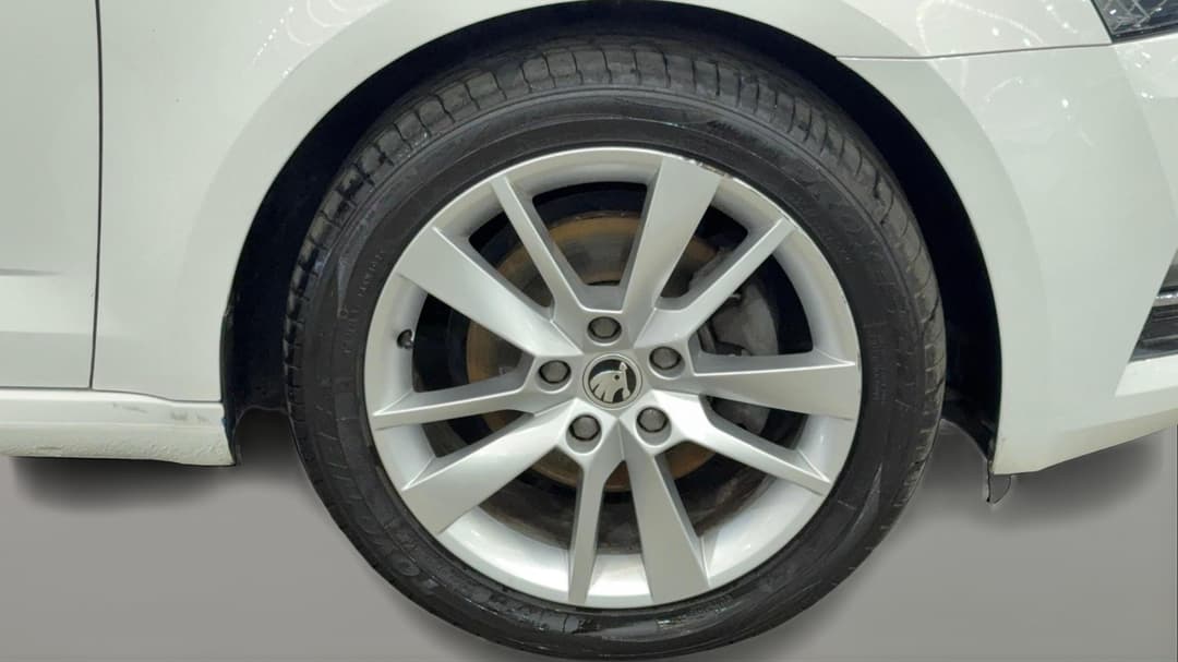 2018 SKODA Octavia 110 Tsi, Automatic, 155780 km, Right Front Wheel