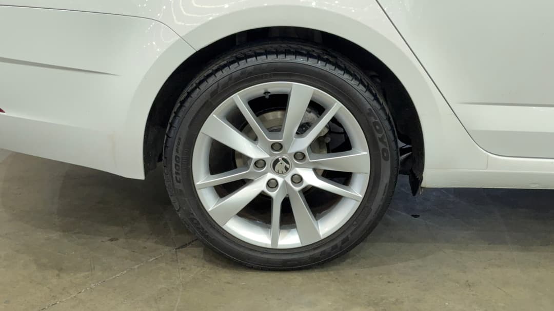 2018 SKODA Octavia 110 Tsi, Automatic, 155780 km, Right Rear Wheel
