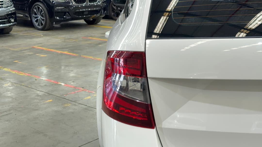 2018 SKODA Octavia 110 Tsi, Automatic, 155780 km, Badge (Boot Left Side)