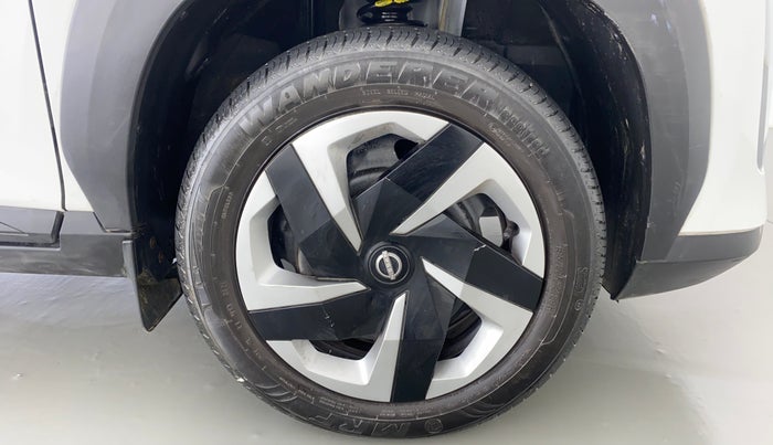2021 Nissan MAGNITE XE 1.0 MT, Petrol, Manual, 5,885 km, Right Front Wheel