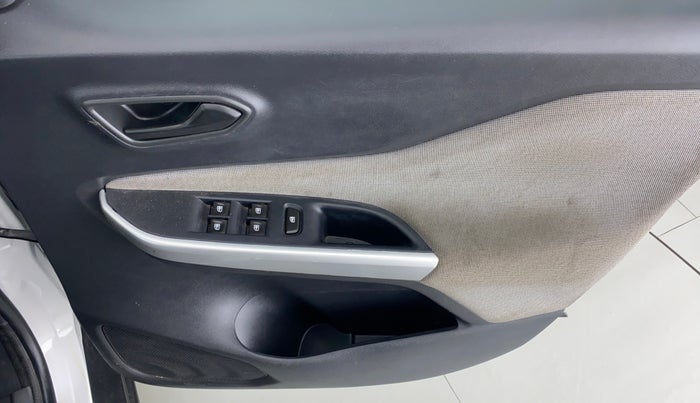 2021 Nissan MAGNITE XE 1.0 MT, Petrol, Manual, 5,885 km, Driver Side Door Panels Control