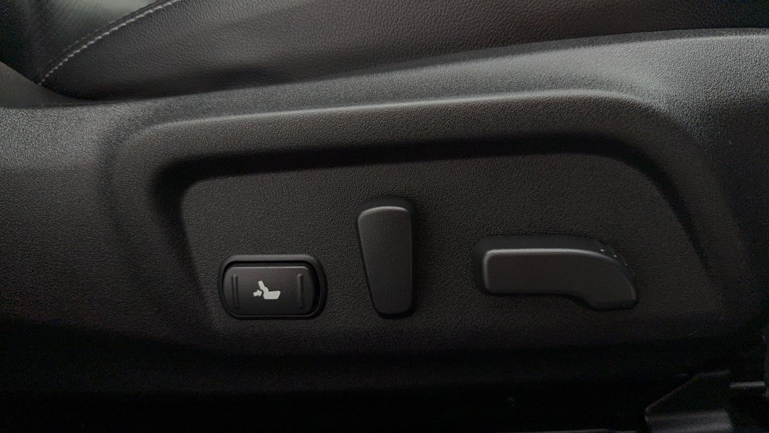 2018 Subaru Outback 2.0d Premium AWD, Automatic, 91555 km, Drivers Side Adjustment Panel